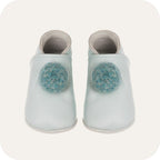 Chaussons bébé à pompons – Bleu cie