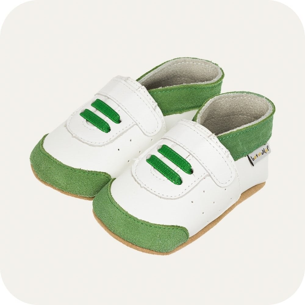 Chaussons bébé en cuir souple – Baskets blanches & vertes