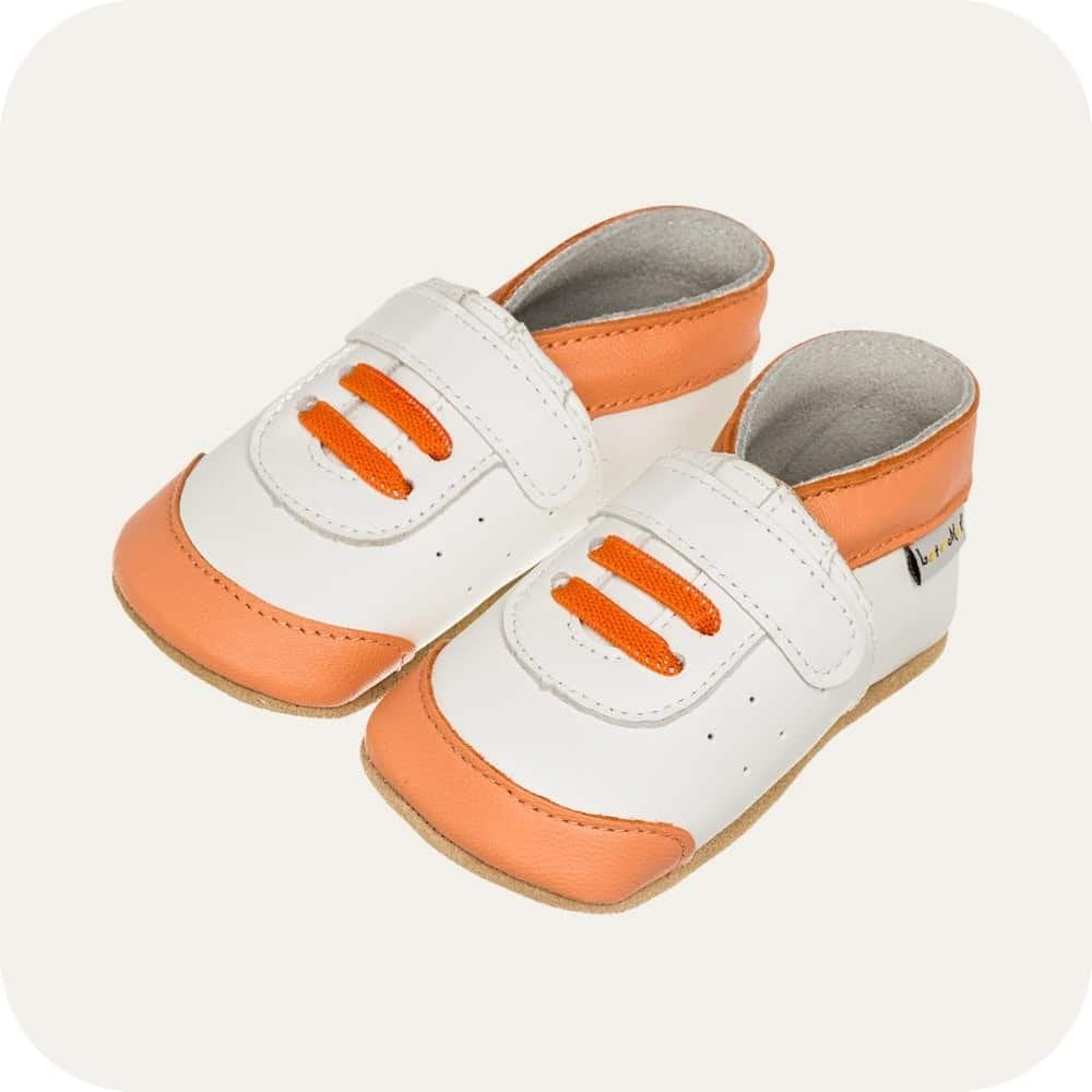 Chaussons bébé en cuir souple – Baskets Blanches et Oranges