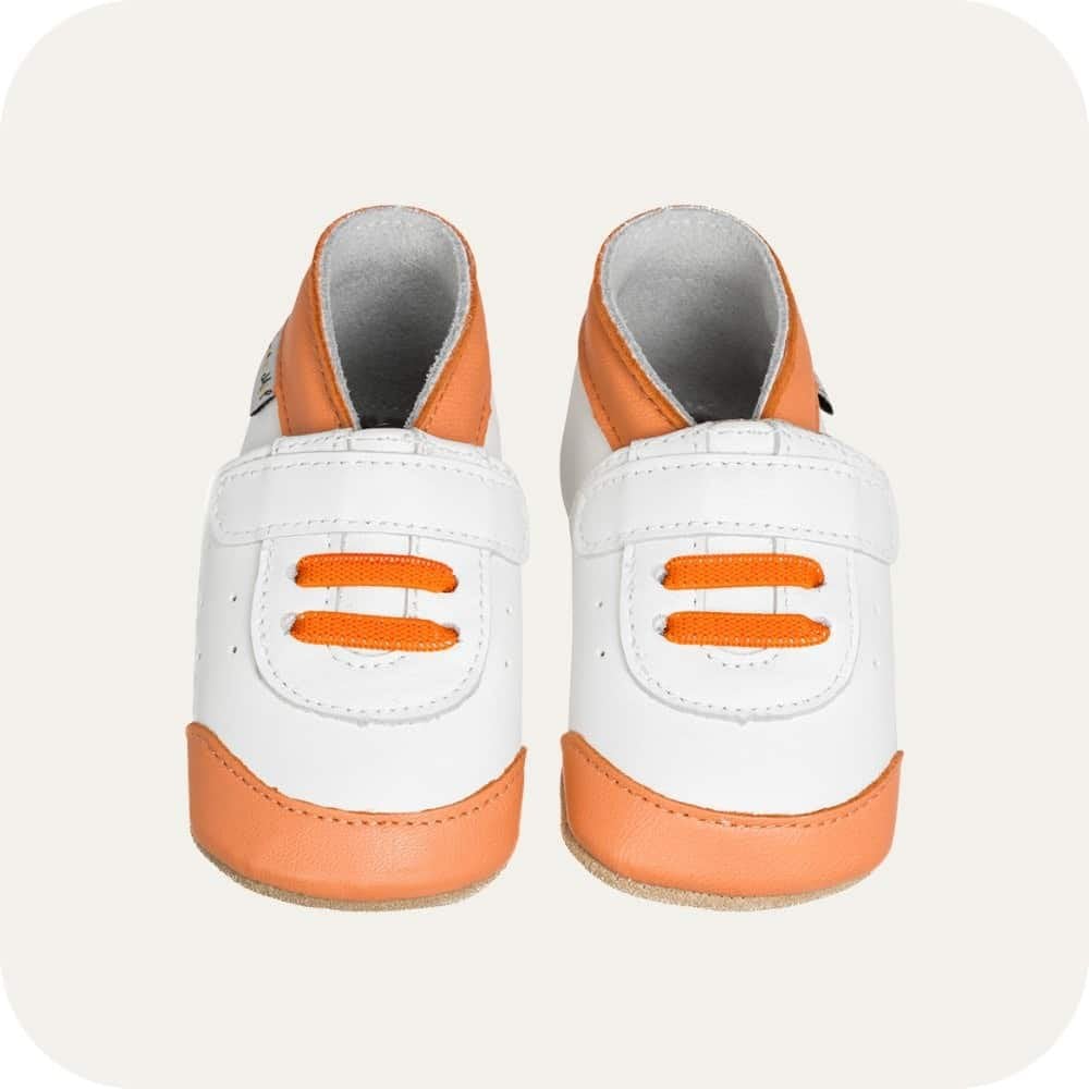 Chaussons bébé en cuir souple – Baskets Blanches et Oranges