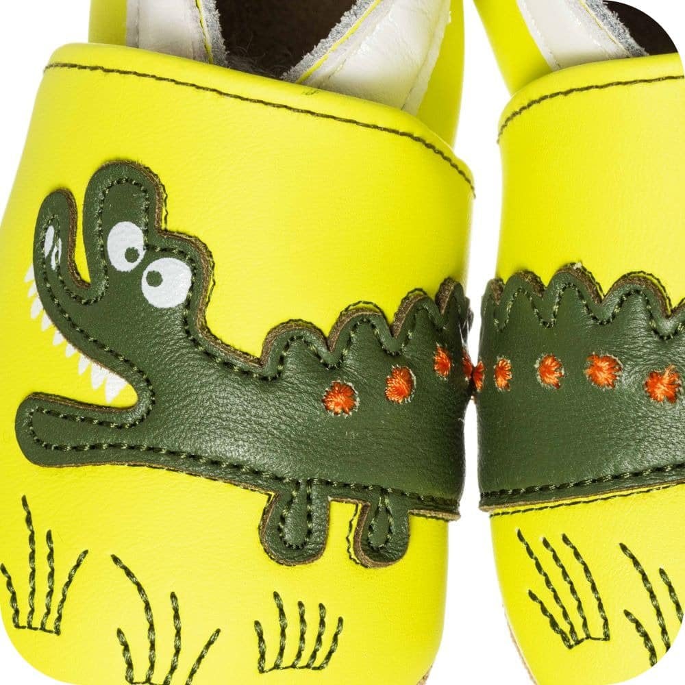Chaussons bébé en cuir souple – Croc’Savane
