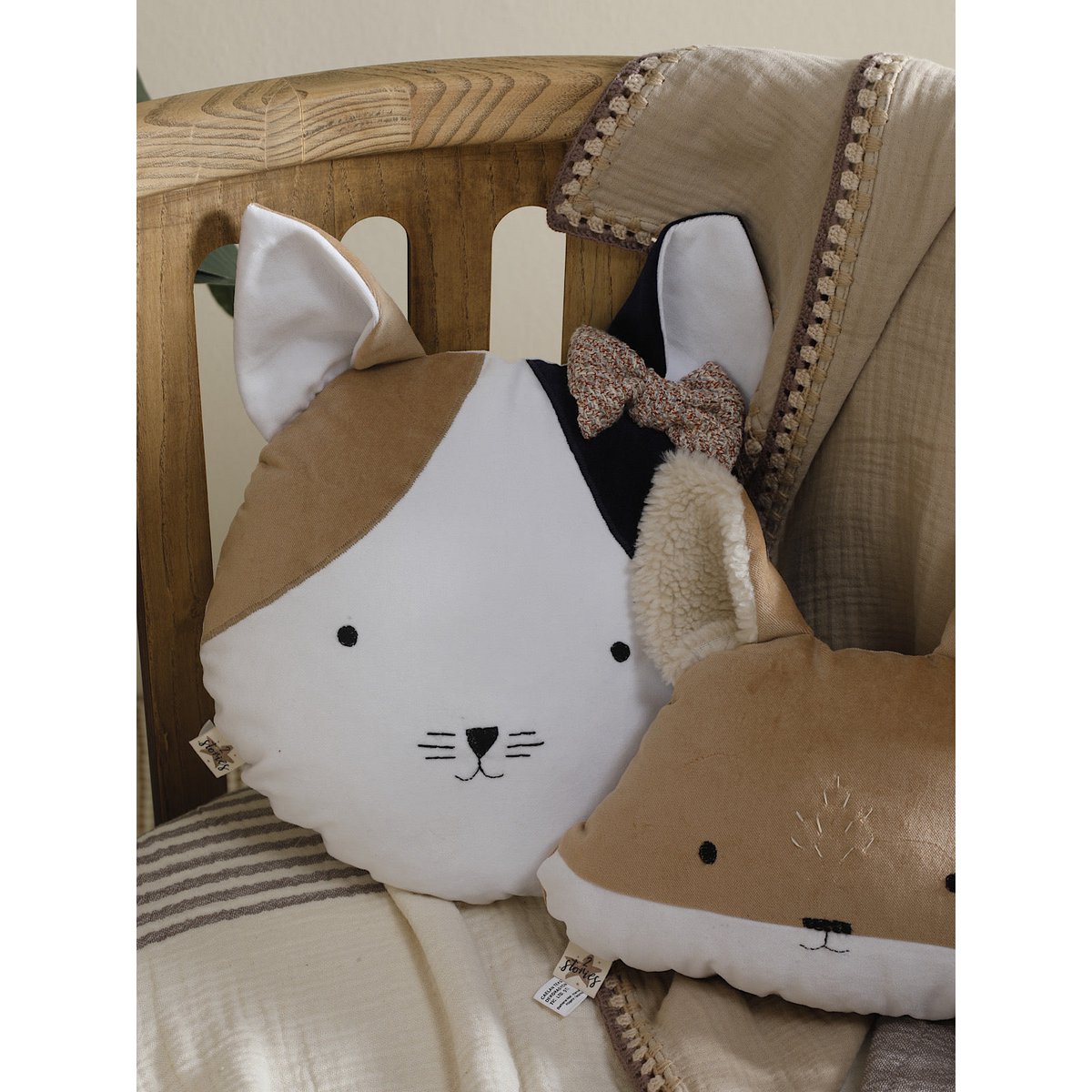 Oreiller Renard – Velours & Détails Brodés