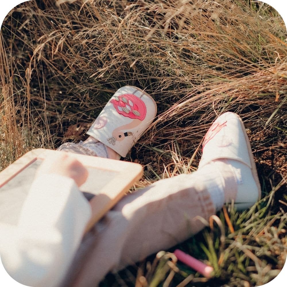 Chaussons bébé en cuir souple – Flamants Roses