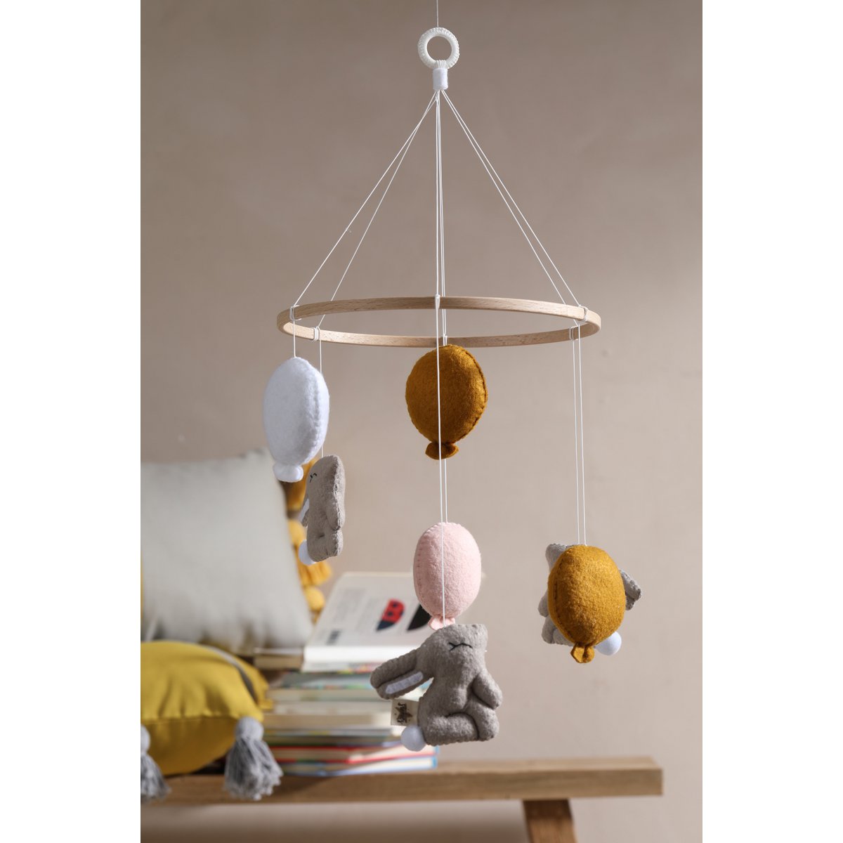 Mobile Lapin – Une ronde de douceur et de poésie