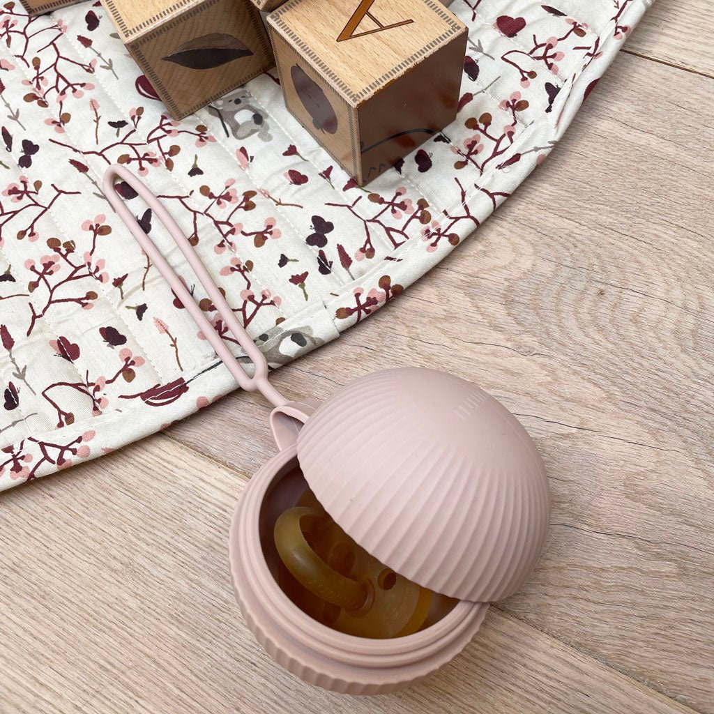 Boîte à Tétine Camille – Poussière de Rose