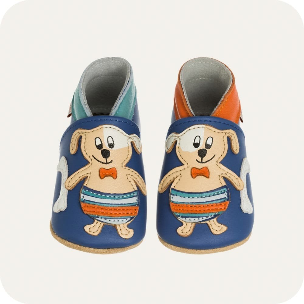 Chaussons bébé en cuir souple – Chien à la mer