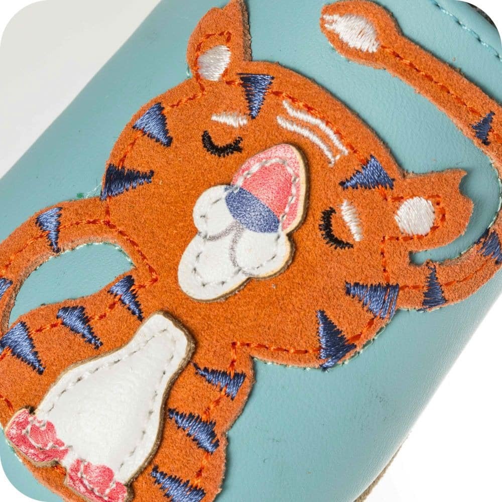 Chaussons bébé en cuir souple – Tigreau